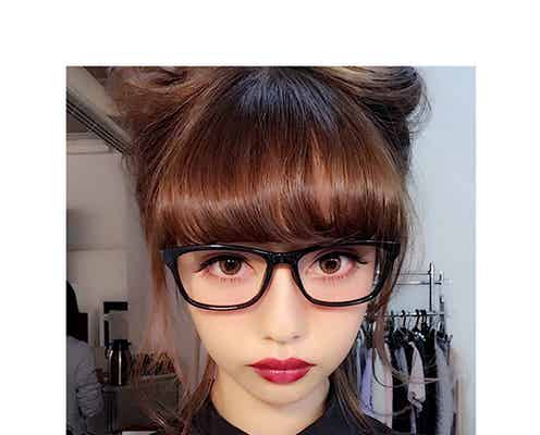 中村里砂、左右対称の美貌に反響「お人形みたい」