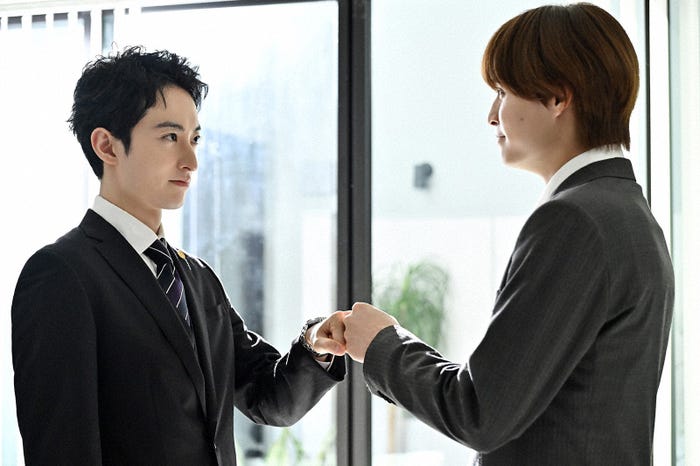 濱正悟、兵頭功海「毒恋~毒もすぎれば恋となる~」第11話(C)「毒恋〜毒もすぎれば恋となる〜」製作委員会