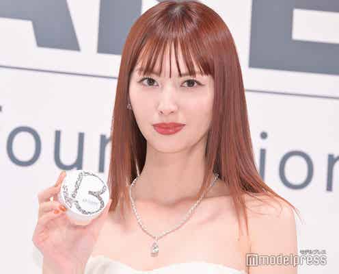 鈴木えみ、美デコルテに5億円超ジュエリー輝く 唯一の肌悩み明かす