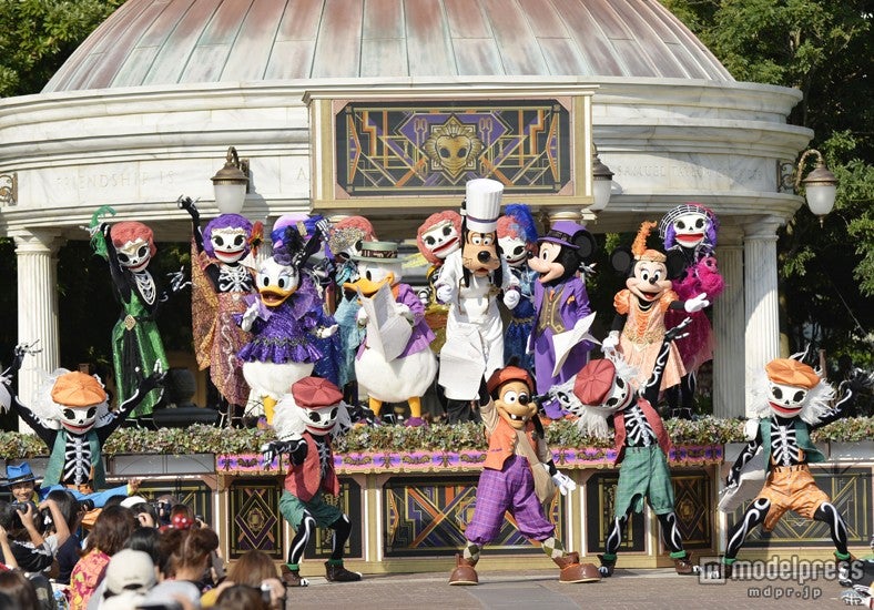 「ニューヨーク・ハロウィーン・フォリーズ」（C）Disney