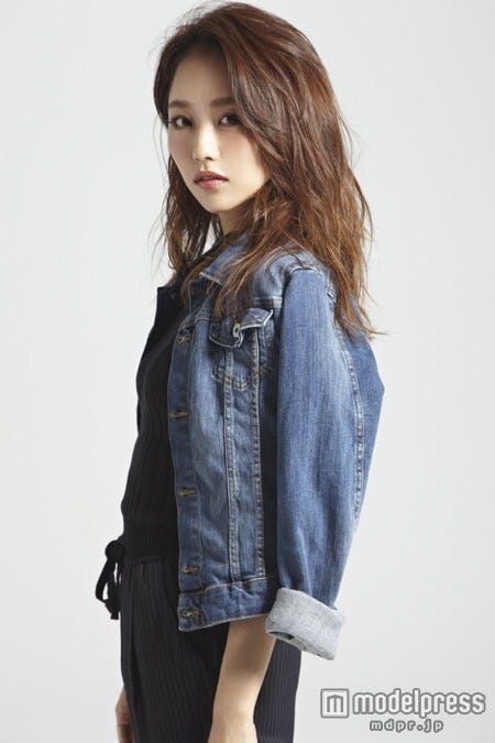 誰でも簡単にモデル風おしゃれ写真を撮る方法 Jj ブロモの早耳beautyトレンドvol 18 モデルプレス 誰でも簡単にモデル風おしゃれ写真を撮る方法 Jj ブロモの早耳beautyトレンドvol 18 モデルプレス