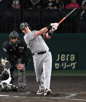 巨人・ダルベック 村上を一発攻略 前日欠場で「リフレッシュ」 阪神戦4発目とお得意様に