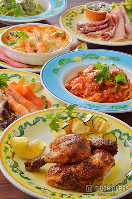 ディズニー、好きな組み合わせが楽しめるメニューに一新(C)Disney【モデルプレス】