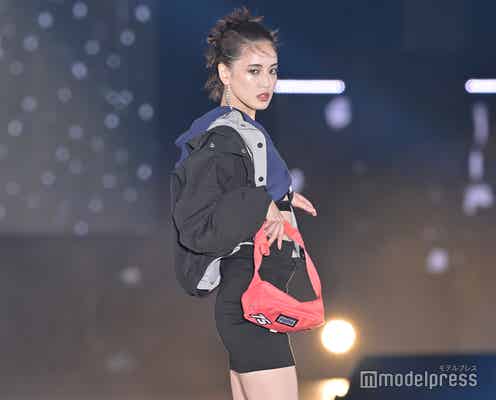 藤井夏恋、Happiness解散後初の公の場 SEXYランウェイに熱視線<GirlsAward 2023 A/W>