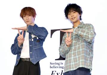 キスマイ宮田俊哉＆藤ヶ谷太輔 こん身の作品引っ提げ初個展 お互い描いた油絵を披露