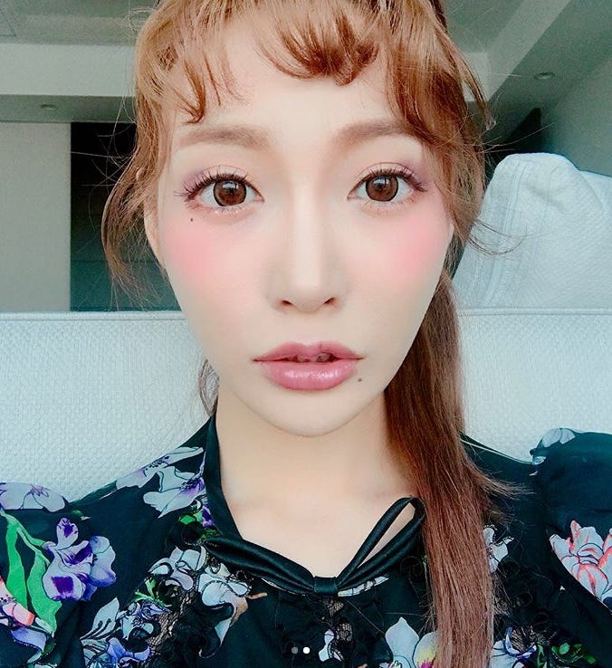 パープルメイク(提供画像)