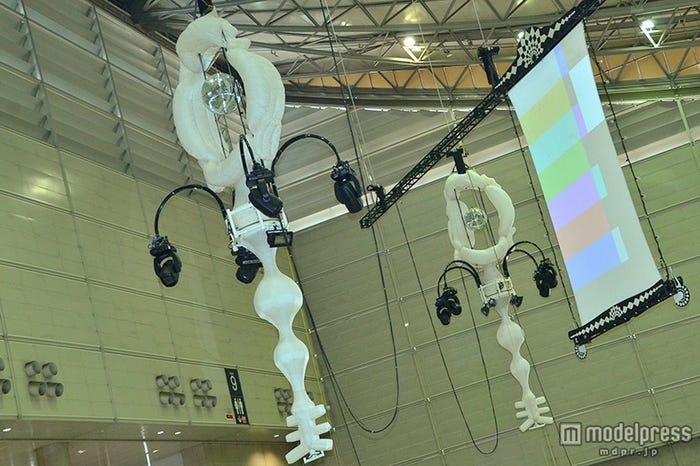 カギのモチーフ/会場設営の様子