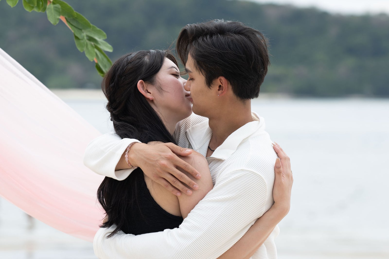 SHUN、上原沙弓理『シャッフルアイランド Season5』（C）AbemaTV, Inc