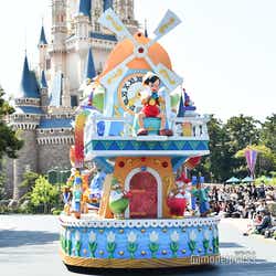 ディズニー35周年 Happiest Celebration レポ 写真特集 新パレード イッツ ア スモールワールド 大幅リニューアル グッズ フード デコレーションも一挙紹介 モデルプレス ディズニー35周年 Happiest Celebration レポ 写真特集 新パレード イッツ ア スモールワールド 大幅リニューアル グッズ フード デコレーションも一挙紹介 モデルプレス