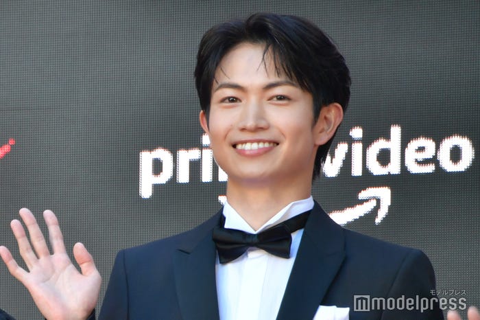 綱啓永(C)モデルプレス