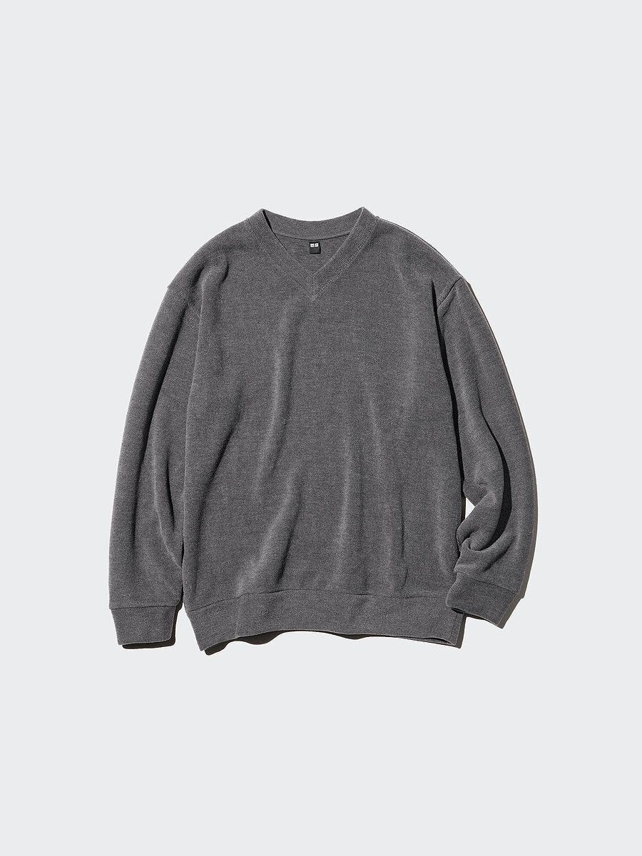 ユニクロのソフトニットフリースVネックT