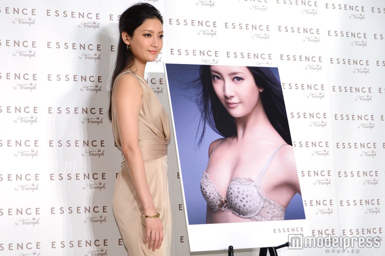 画像8 32 菜々緒 ランジェリー選びのポイントとは モデルプレス 画像8 32 菜々緒 ランジェリー選びのポイントとは モデルプレス