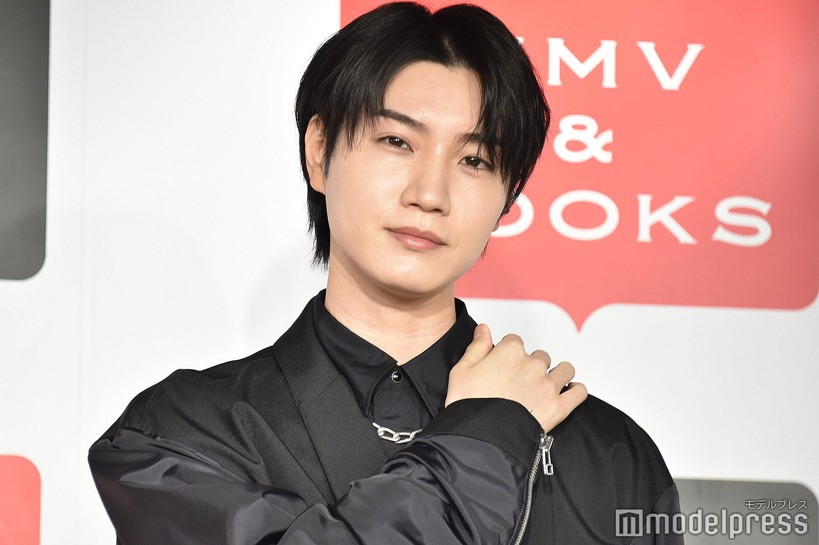 NEWS加藤シゲアキ＆桜田通「嫌われる勇気」以来7年ぶり再会2ショット「カッコ良すぎ」「また共演して」と話題に