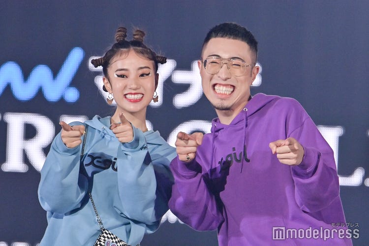 人気youtuber 中町兄妹 Tgc初ランウェイでお馴染みポーズ リンクコーデが可愛い Tgc21a W モデルプレス 人気youtuber 中町兄妹 Tgc初ランウェイでお馴染みポーズ リンクコーデが可愛い Tgc21a W モデルプレス