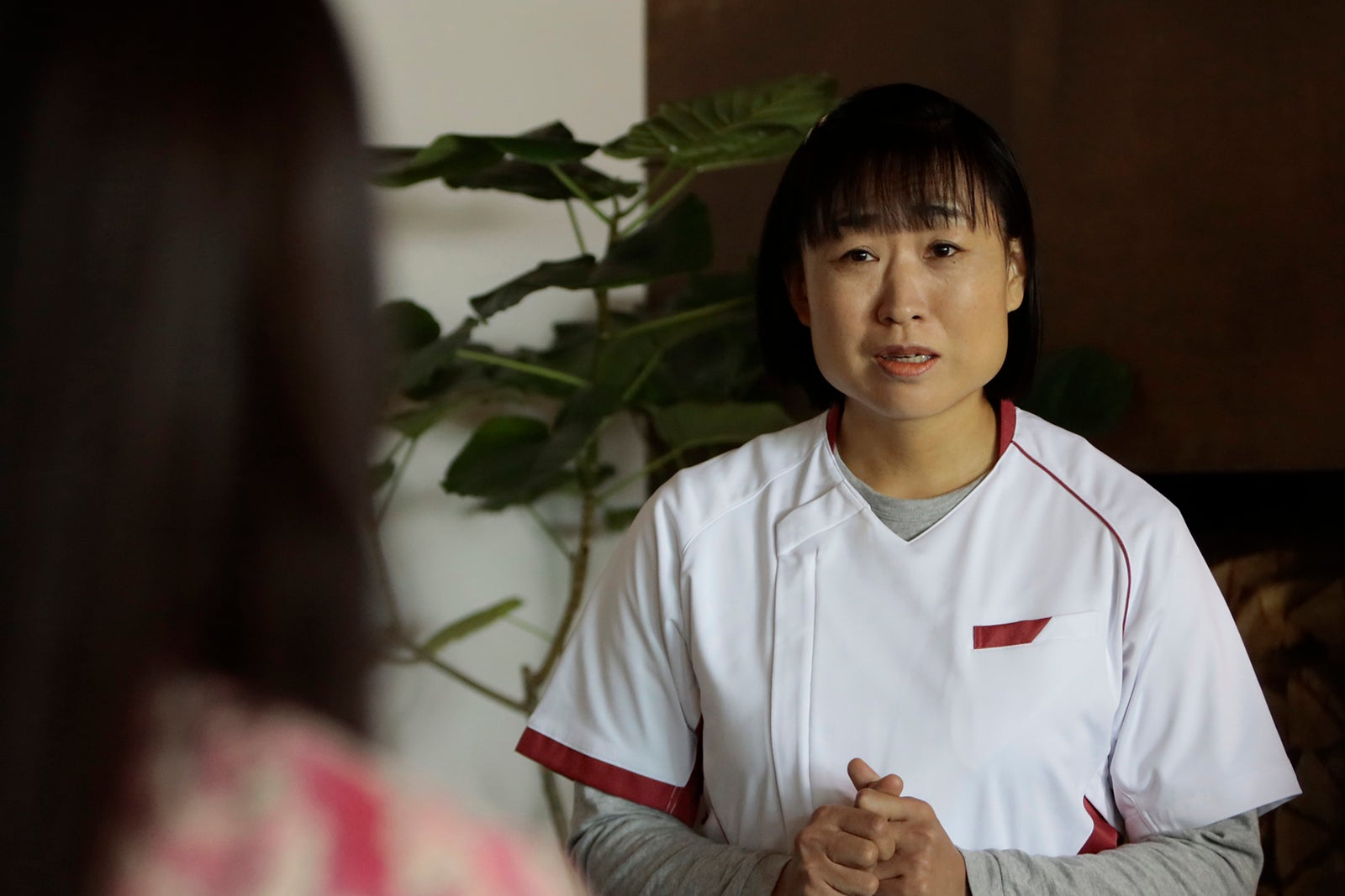 山崎静代「プライベートバンカー」第6話（C）テレビ朝日