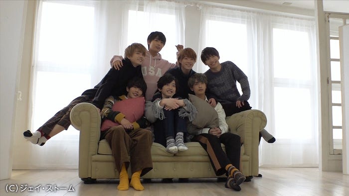 なにわ男子(C)ジェイ・ストーム