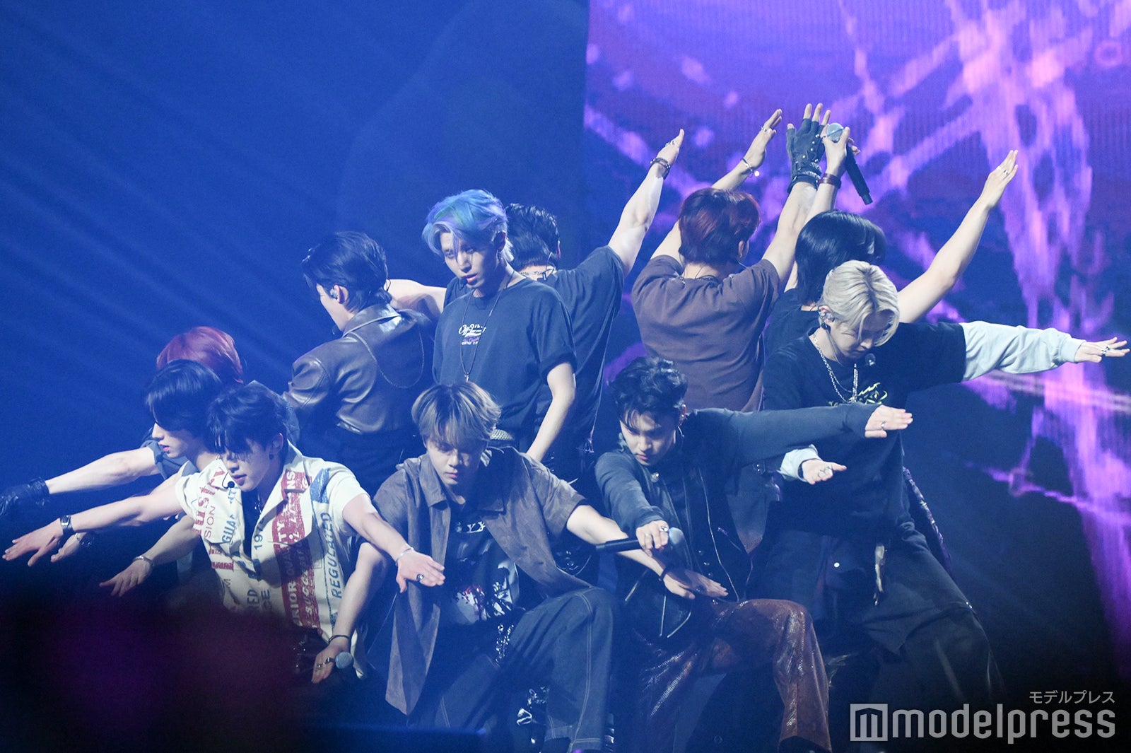 JO1（C）モデルプレス