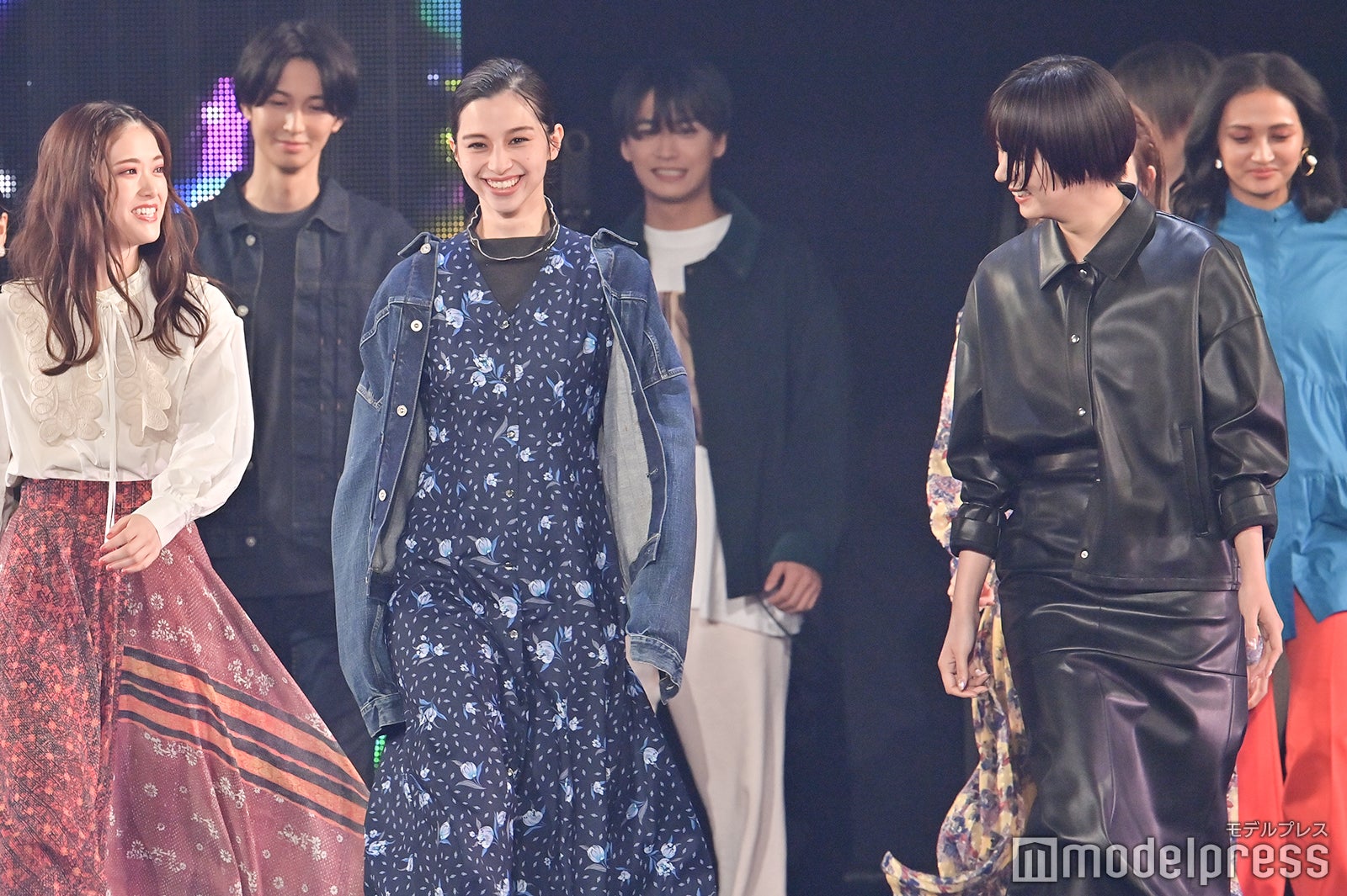 （C）モデルプレス