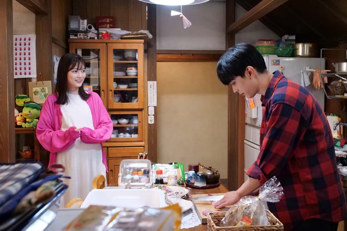 生田絵梨花、吉沢亮「PICU 小児集中治療室」第3話より(C)フジテレビ