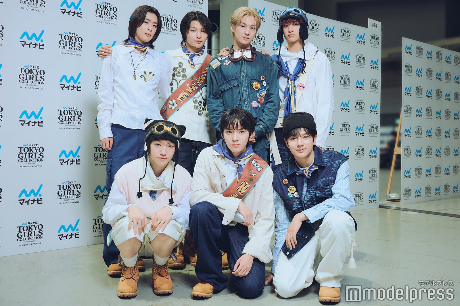 NAZE／（後列）カイセイ、ユウヤ、ユンギ、キムゴン（前列）アト、ドヒョク、ターン（C）モデルプレス
