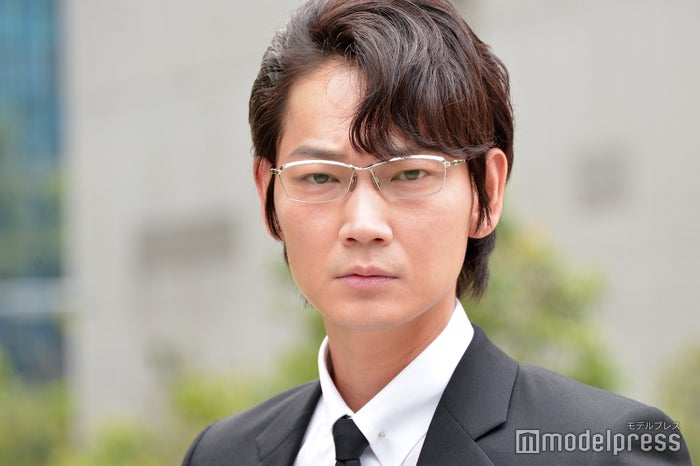 現場レポ 綾野剛 主演ドラマ ハゲタカ クランクイン 記者 エキストラに見せた気遣いの数々 モデルプレス 現場レポ 綾野剛 主演ドラマ ハゲタカ クランクイン 記者 エキストラに見せた気遣いの数々 モデルプレス