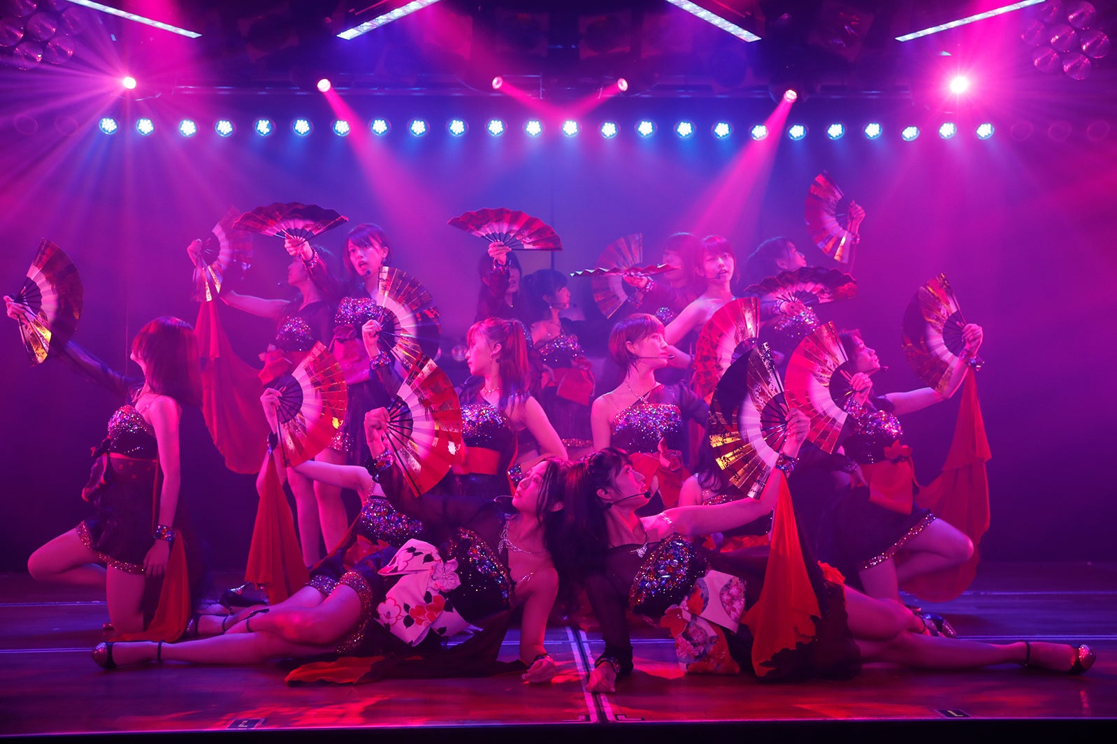 井上ヨシマサ「神曲縛り」公演（C）AKS