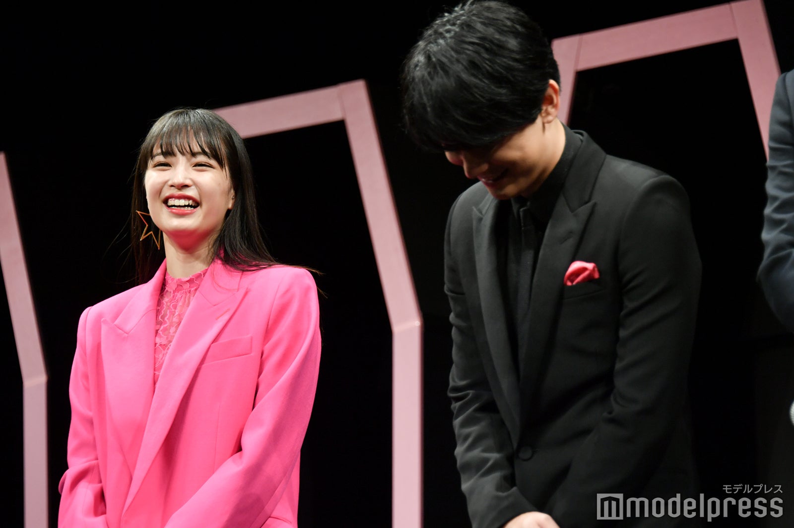 広瀬すず、吉沢亮 （C）モデルプレス