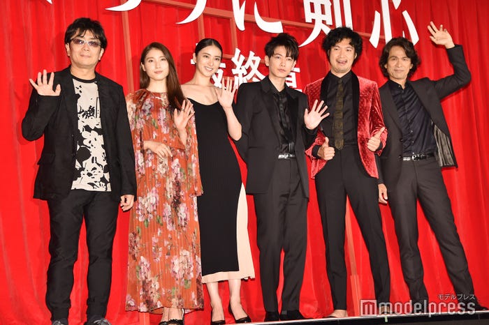 大友啓史監督、土屋太鳳、武井咲、佐藤健、青木崇高、江口洋介 (C)モデルプレス