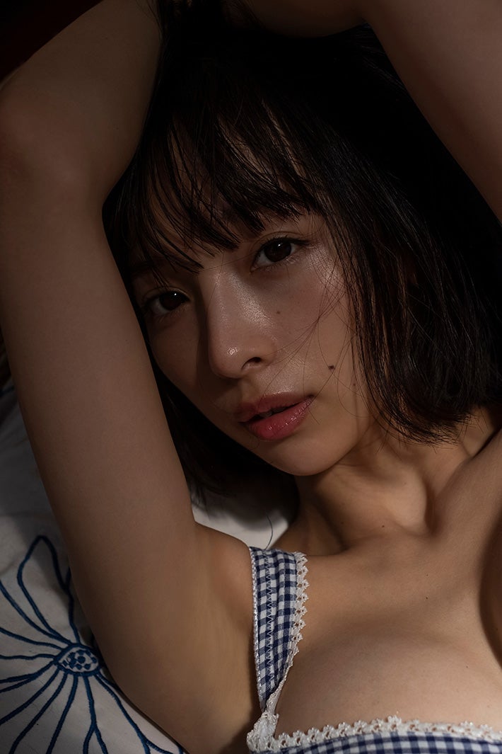 華村あすか 写真集「真価論」／撮影：沢渡朔（画像提供：講談社）