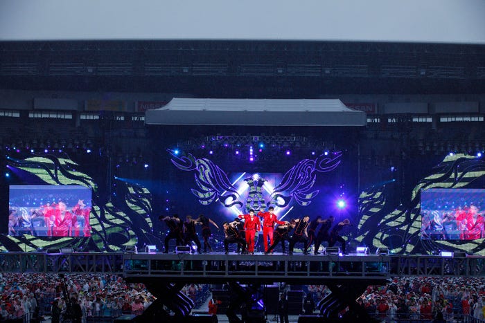 「東方神起 LIVE TOUR ~Begin Again~ Special Edition in NISSAN STADIUM」最終公演より(提供写真)