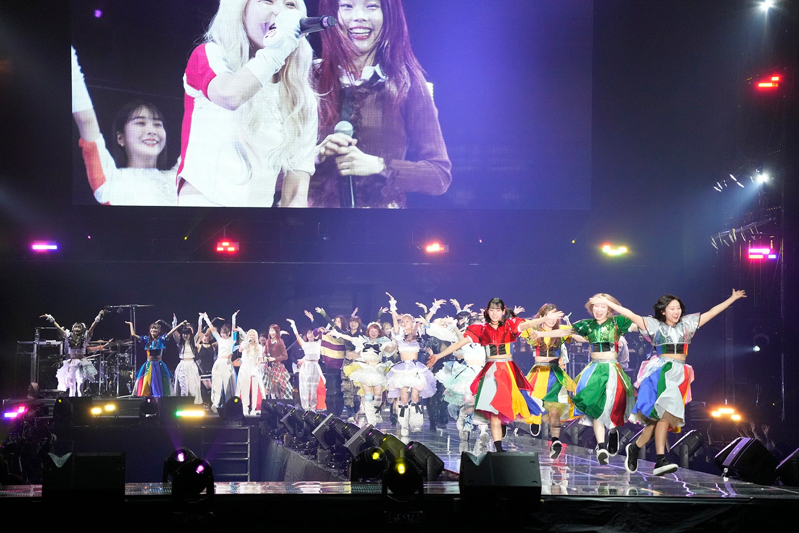 アイナ・ジ・エンド、GANG PARADE、豆柴の大群…WACK所属アーティストが集結 圧巻パフォーマンスで観客魅了【AGESTOCK2025】