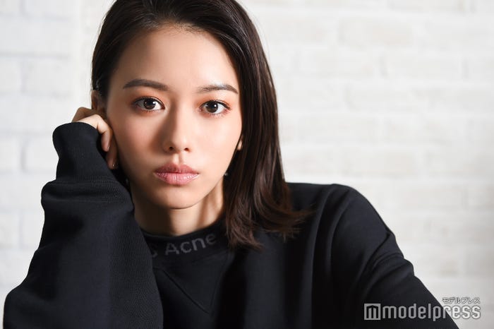 山本舞香(C)モデルプレス