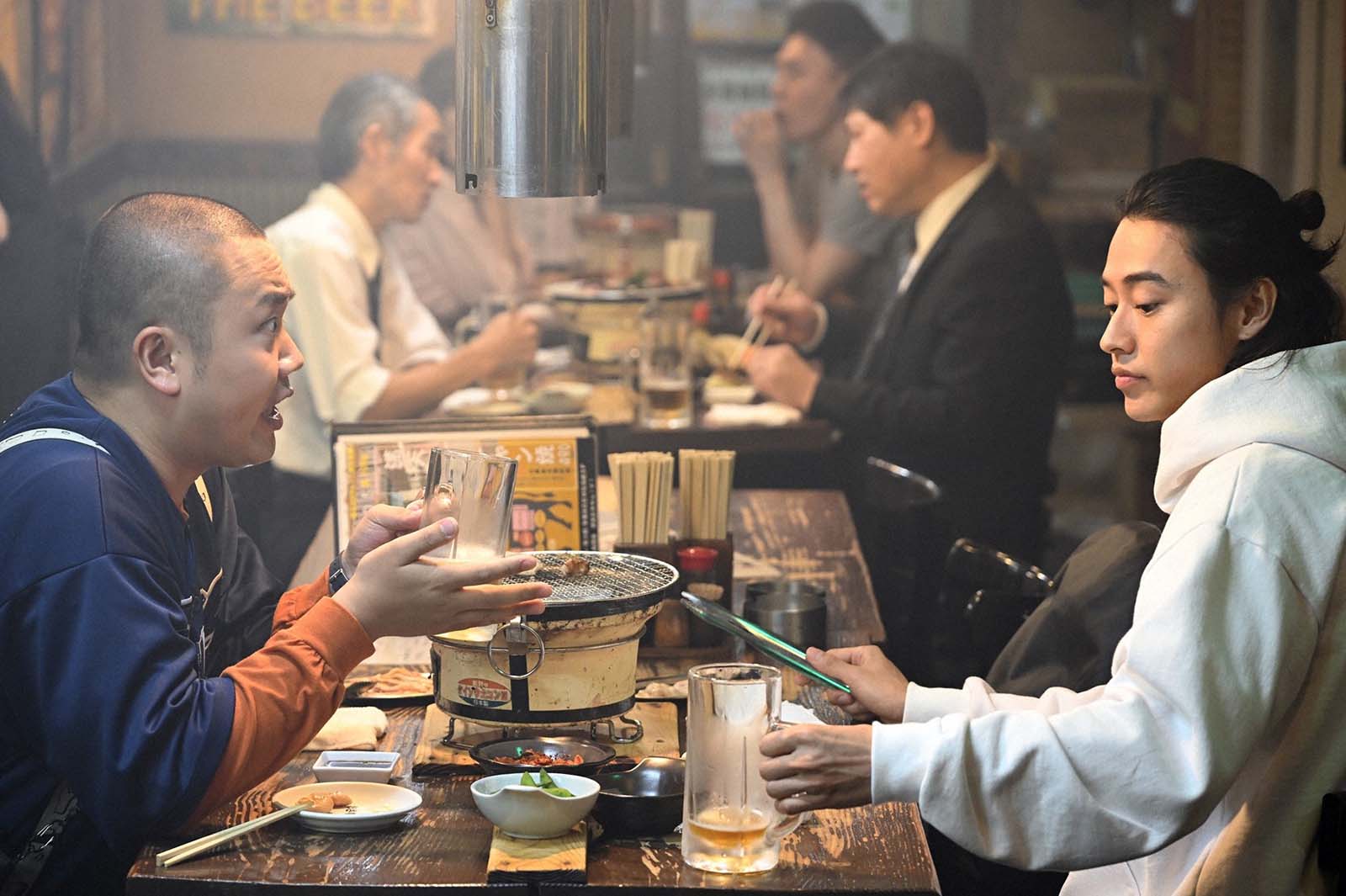 岡部大、山崎賢人「アトムの童」第1話より（C）TBS