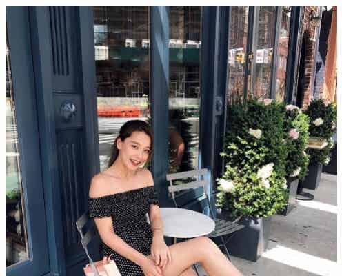 “テラハNo.1美女”Niki(丹羽仁希)、スリットから大胆美脚あらわSEXYショットに絶賛の声