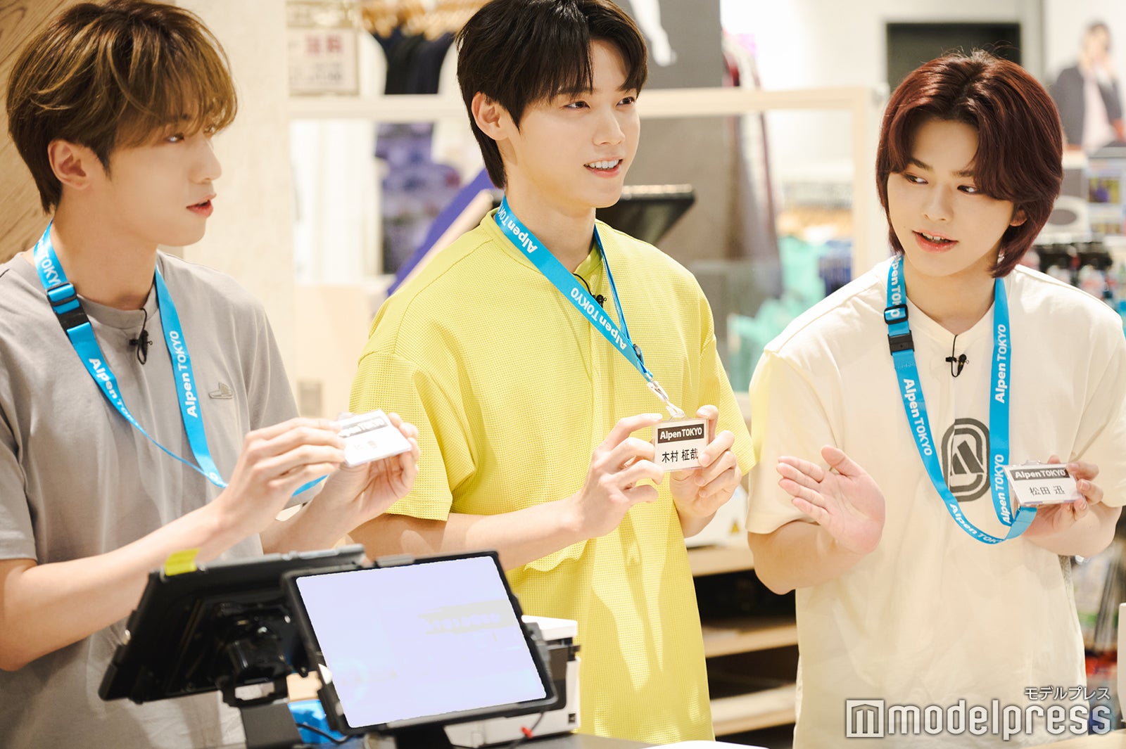 指名制のレジ（C）モデルプレス