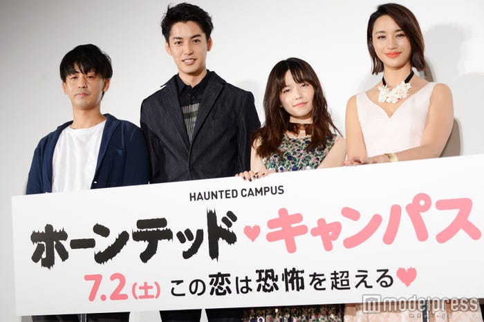 (左から)竹本聡志監督、大野拓朗、島崎遥香、高橋メアリージュン(C)モデルプレス