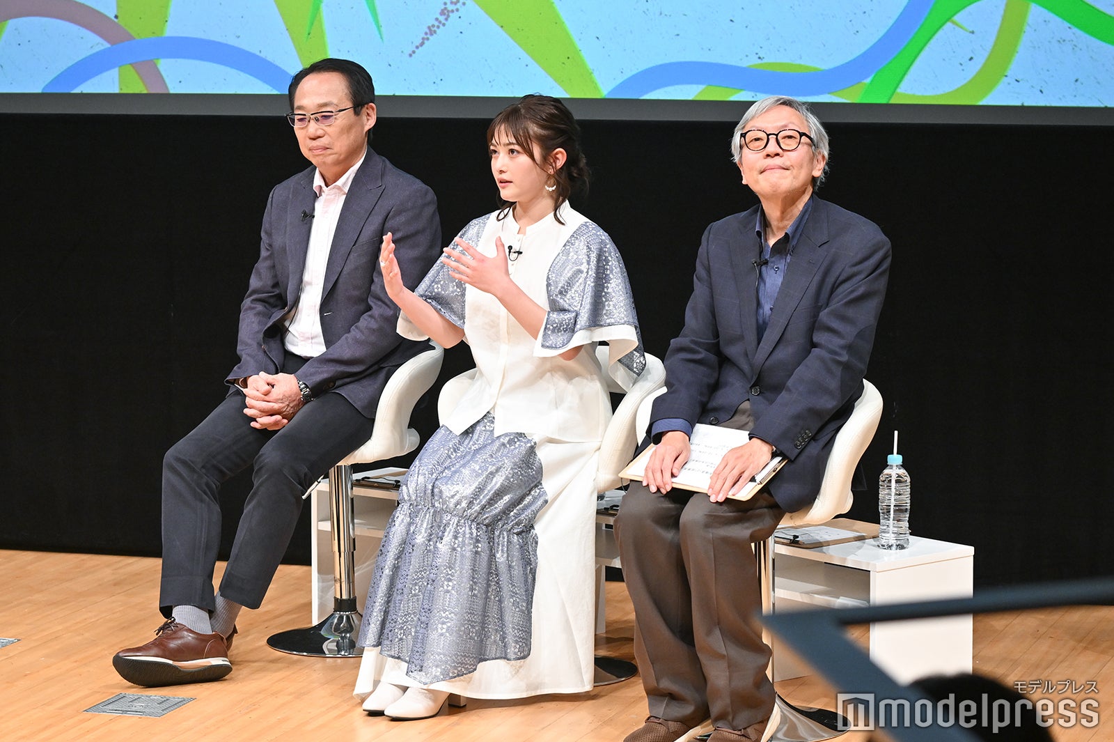 岡田武史氏、井上咲楽、杉浦真理氏（C）モデルプレス