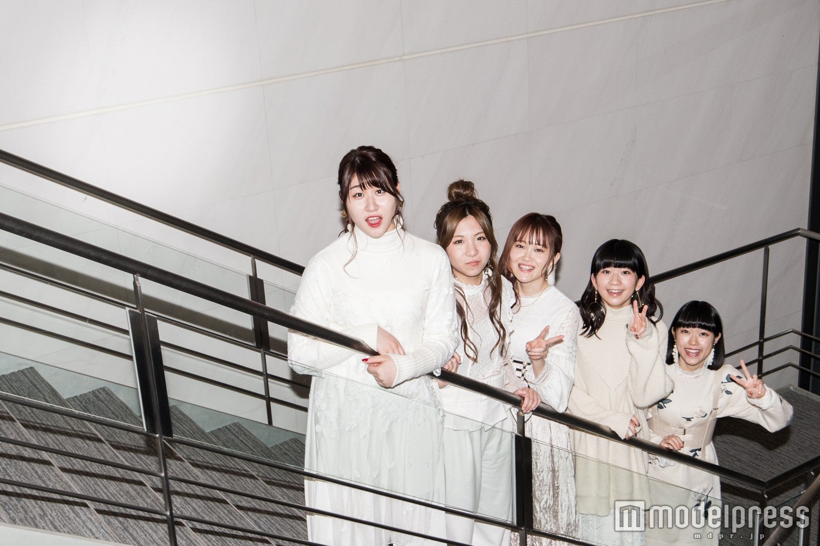 Little Glee Monster（左から）かれん、MAYU、芹奈、manaka、アサヒ（C）モデルプレス