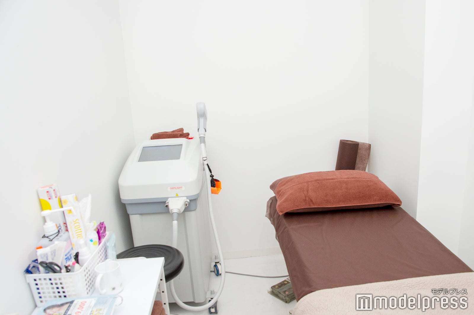 施術室の様子（C）モデルプレス