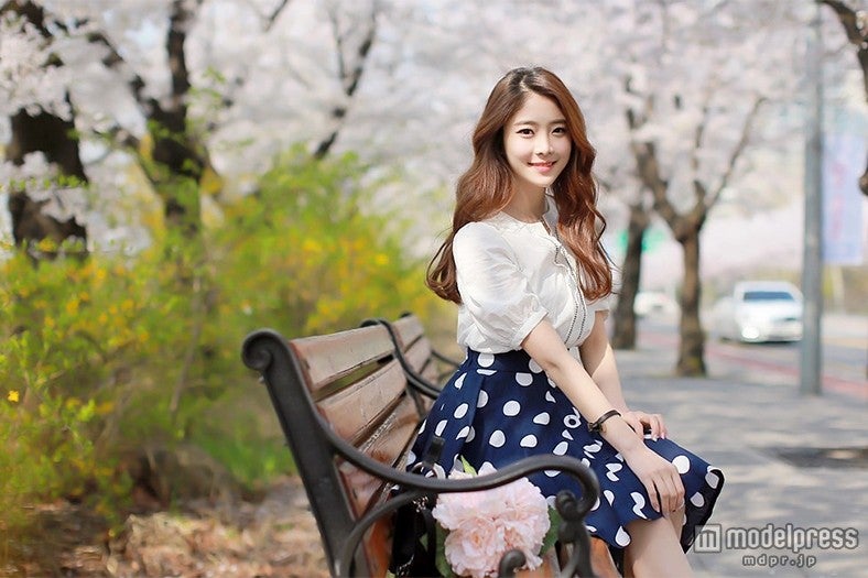 ドットサーキュラースカート「OGAGE JAPAN」7,980円（税込）