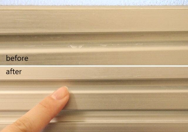 ダイソーの隙間の達人サッシのお掃除モップ（汚れをかき出すヘラ付、2本セット）を使ったビフォーアフター