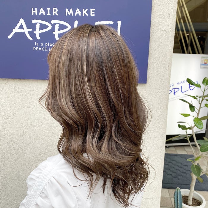 年のトレンドカラーをおさらい 今年上半期に人気だった色は モデルプレス