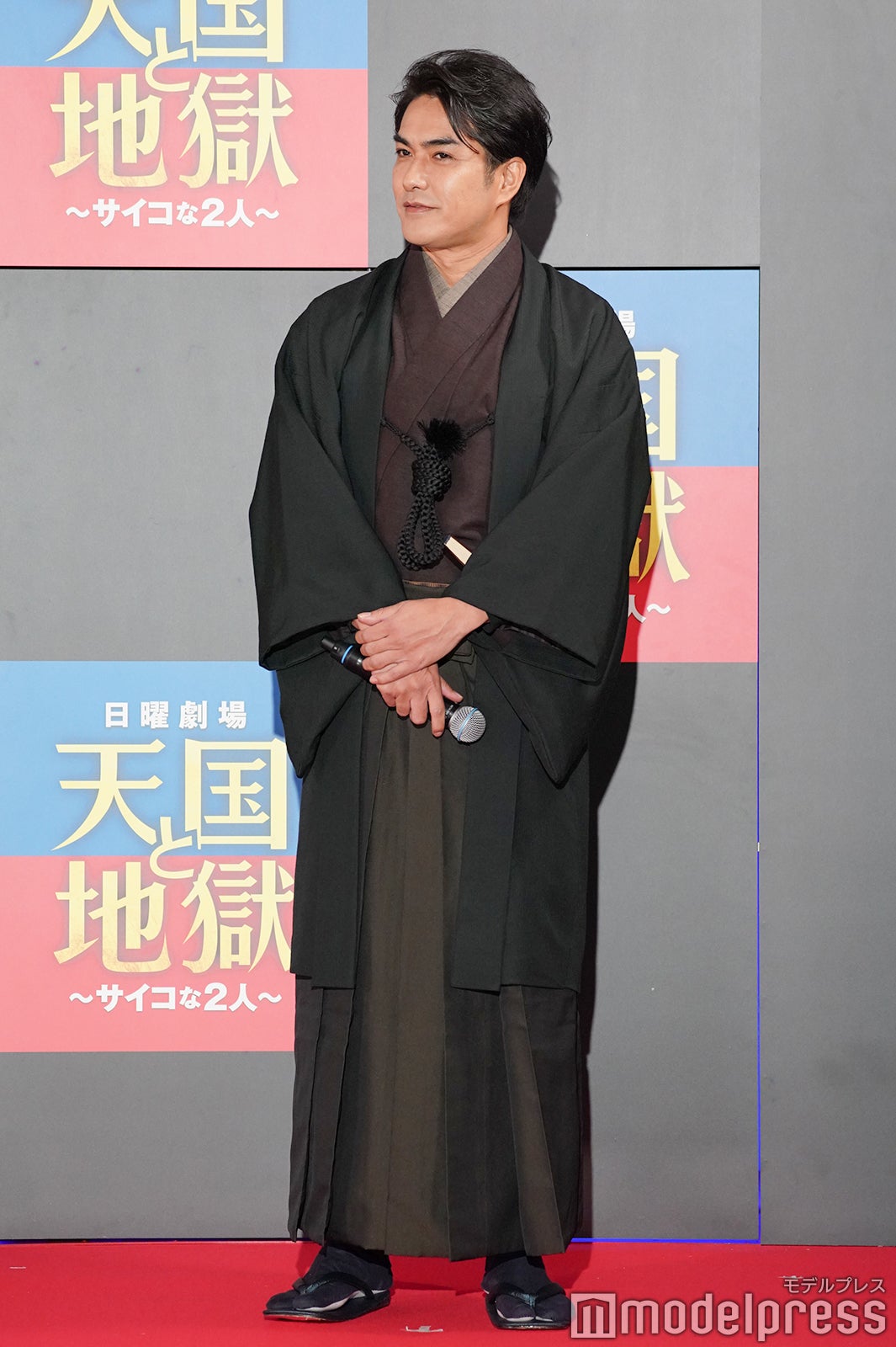 綾瀬はるか、高橋一生（C）モデルプレス