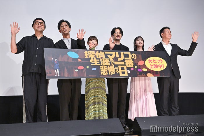 (左から)内田英治監督、北村有起哉、伊藤沙莉、竹野内豊、久保史緒里、片山慎三監督(C)モデルプレス