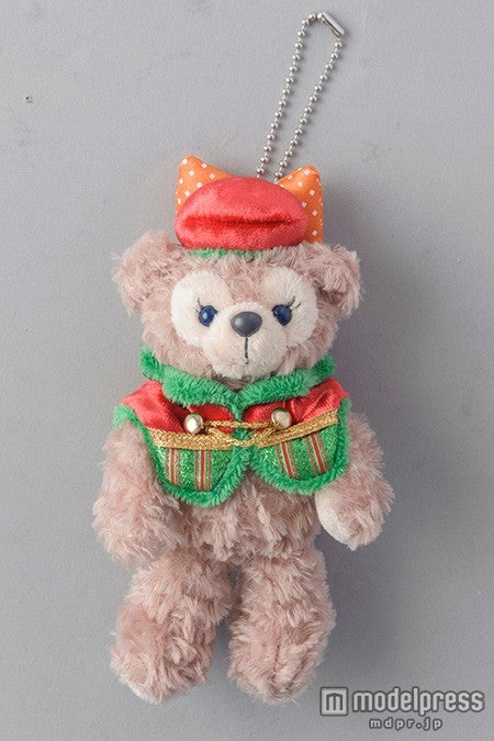 TDS：ぬいぐるみバッジ（￥1800）／シェリーメイ（C）Disney