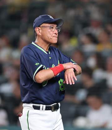 ヤクルト・池山監督「バッター陣の課題」と奮起求める 11残塁の拙攻 初回から4イニング連続で得点圏も無得点で首位阪神に痛恨連敗、3.5ゲーム差