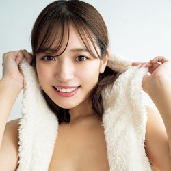 “神バスト”瀬山しろ、SEXY水着で衝撃グラビア