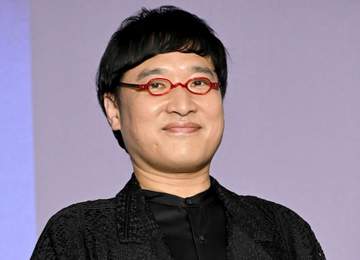 山里亮太、生放送でのフォローが「芝居臭くて見てられない」SNSツッコミにうなだれる