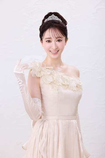 元宝塚歌劇団・有沙瞳が6月3日にデビューシングル発売 まるでプリンセス…アーティスト写真を公開