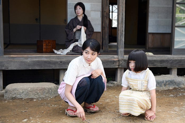 伊藤蘭、松本穂香、稲垣来泉/「この世界の片隅に」第4話より(C)TBS